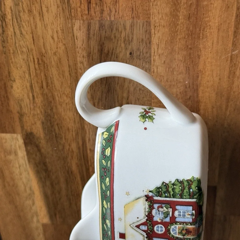 Portmeirion Studio Susan Winget A Christmas Story Creamer Holiday‎ Winter Carols